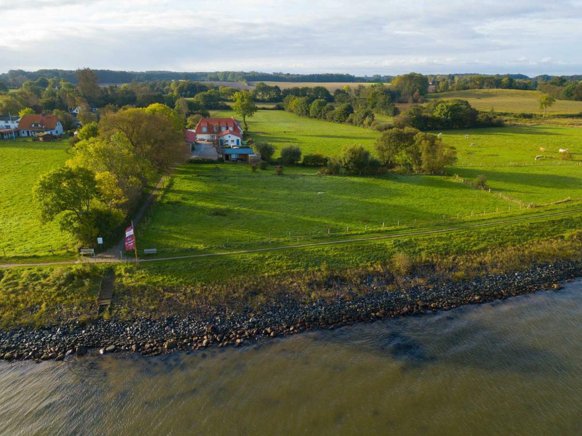 Ostseehotel Hunhoi Niesgrau Exteriör bild