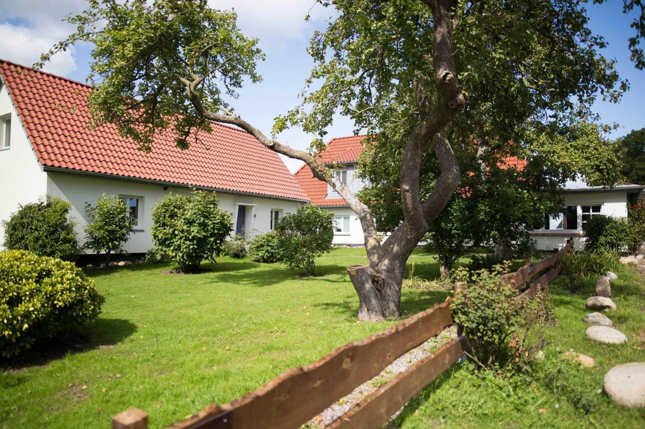 Ostseehotel Hunhoi Niesgrau Exteriör bild