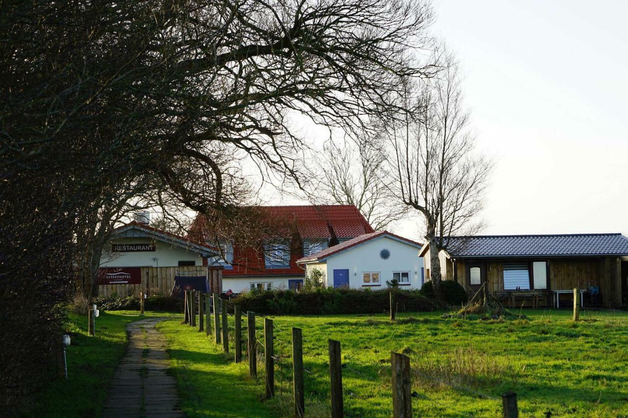 Ostseehotel Hunhoi Niesgrau Exteriör bild